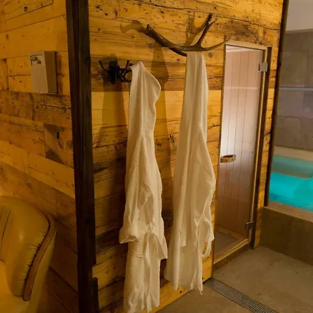 Lo Tzeno Gasthuis 3*